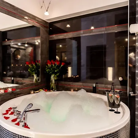 Komorowski Luxury Guest Rooms Krakow Exterior photo